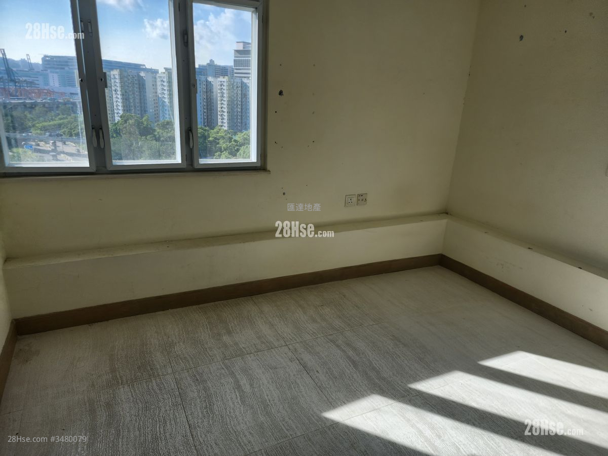 美孚新邨 售盘 827 平方尺