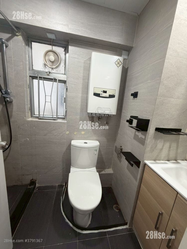 Serene Garden Sell 3 Bedrooms , 1 Bathroom 590 ft²