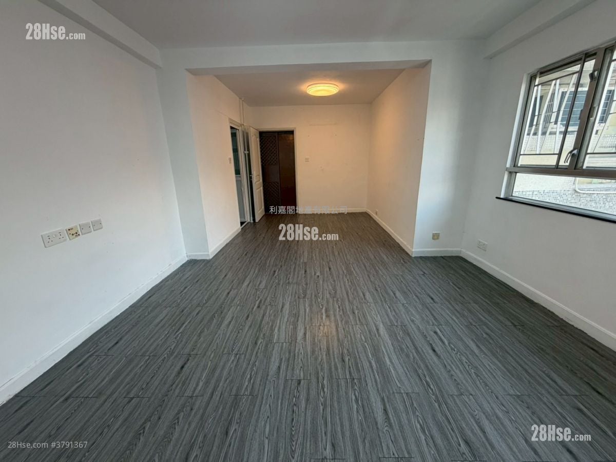 Serene Garden Sell 3 Bedrooms , 1 Bathroom 590 ft²