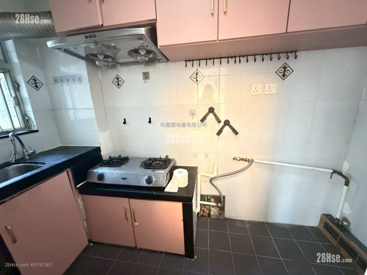 Serene Garden Sell 3 Bedrooms , 1 Bathroom 590 ft²