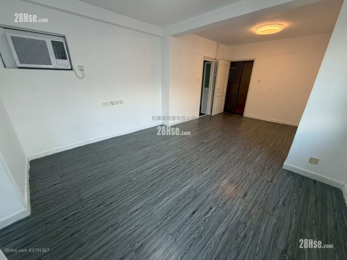 Serene Garden Sell 3 Bedrooms , 1 Bathroom 590 ft²