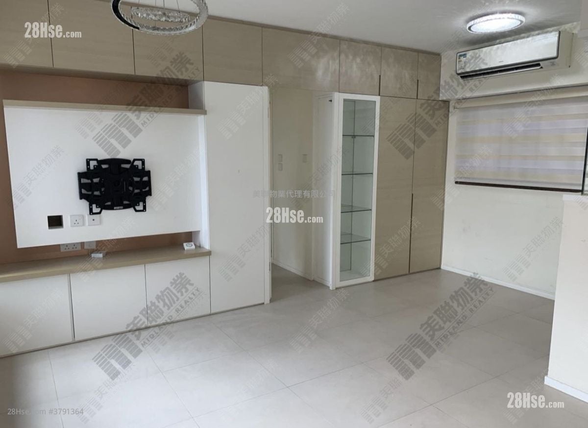 海悦豪园 售盘 3 房 672 平方尺