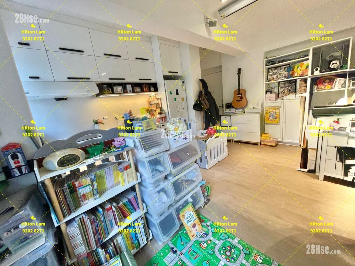 Carlton Building Sell 2 Bedrooms , 1 Bathroom 432 ft²