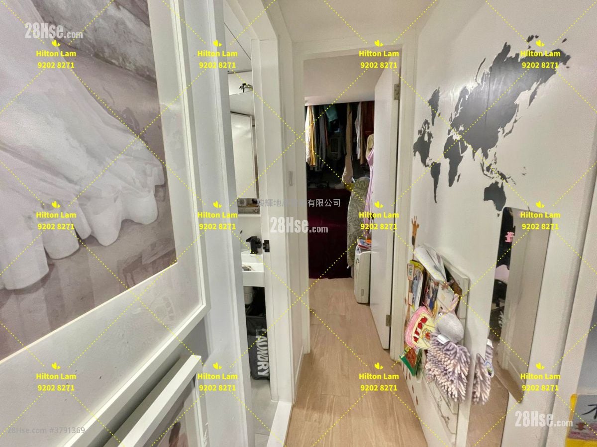 Carlton Building Sell 2 Bedrooms , 1 Bathroom 432 ft²