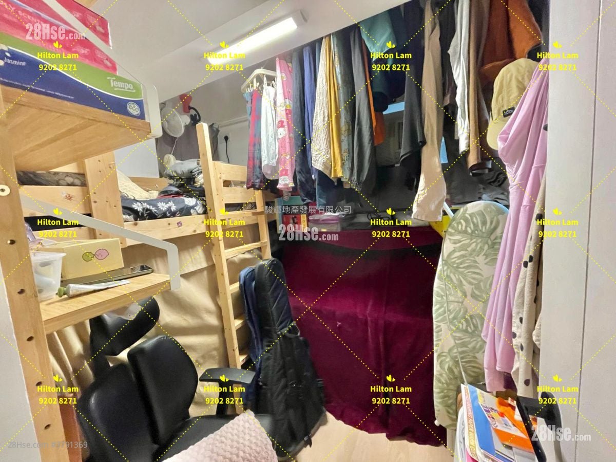 Carlton Building Sell 2 Bedrooms , 1 Bathroom 432 ft²