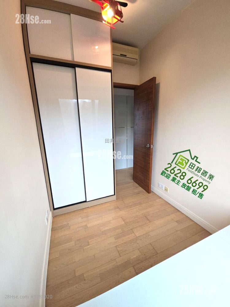 Primrose Hill Rental 4 Bedrooms , 2 Bathrooms 911 ft²