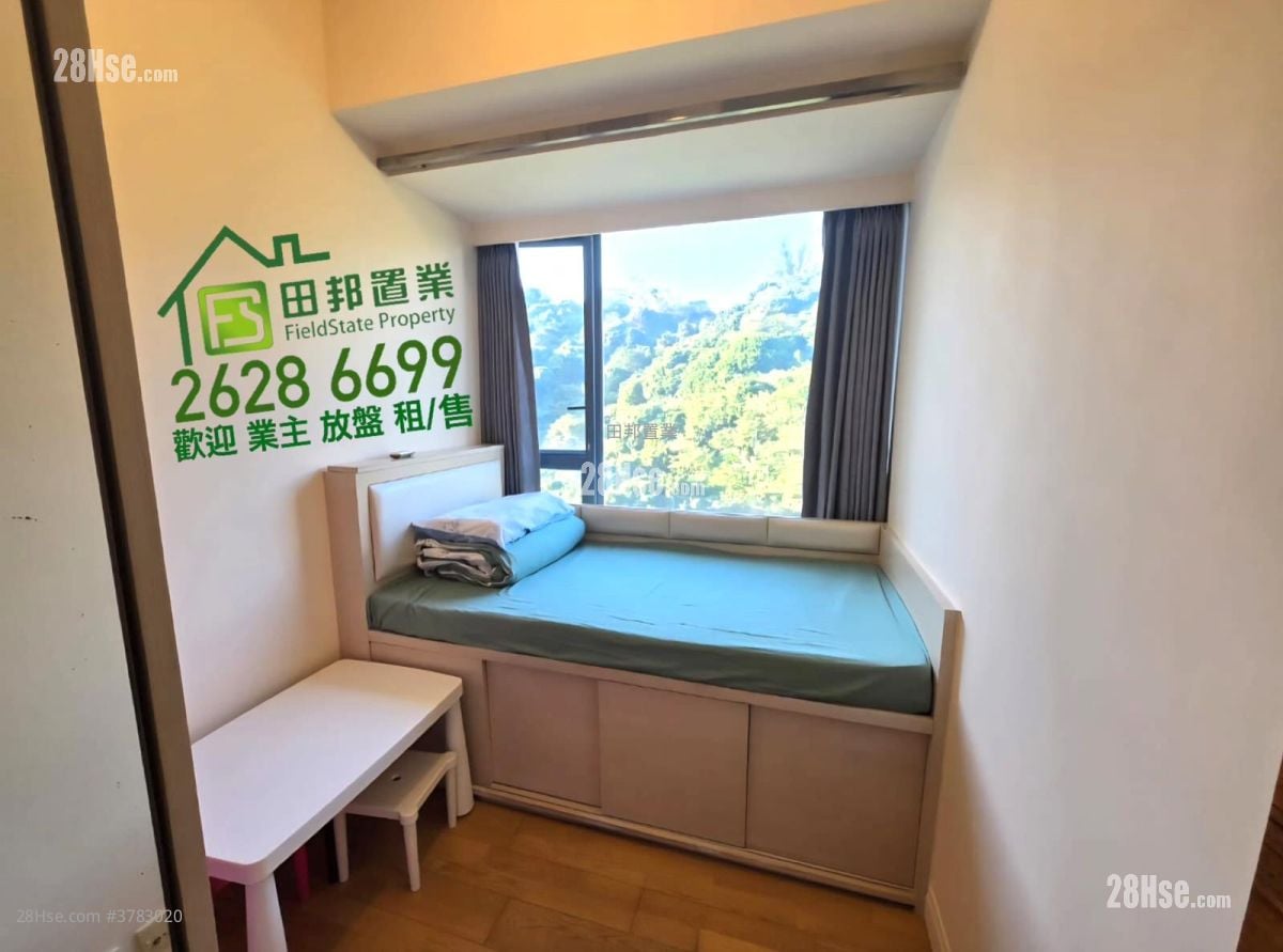 Primrose Hill Rental 4 Bedrooms , 2 Bathrooms 911 ft²