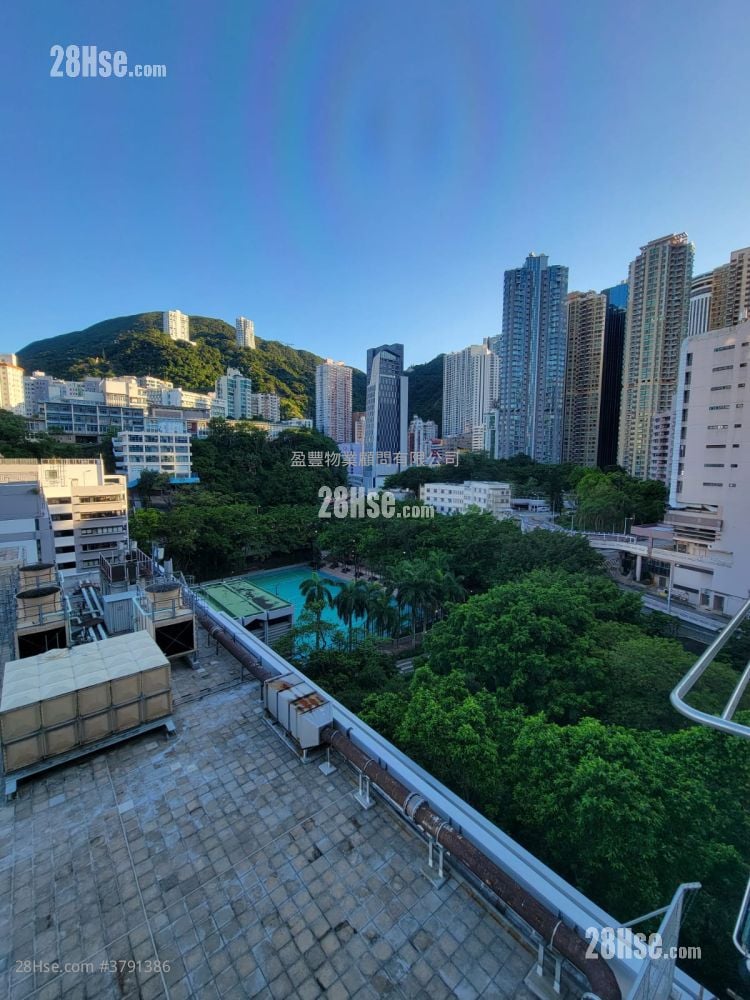 Wah To Building Sell 4 Bedrooms , 4 Bathrooms 565 ft²