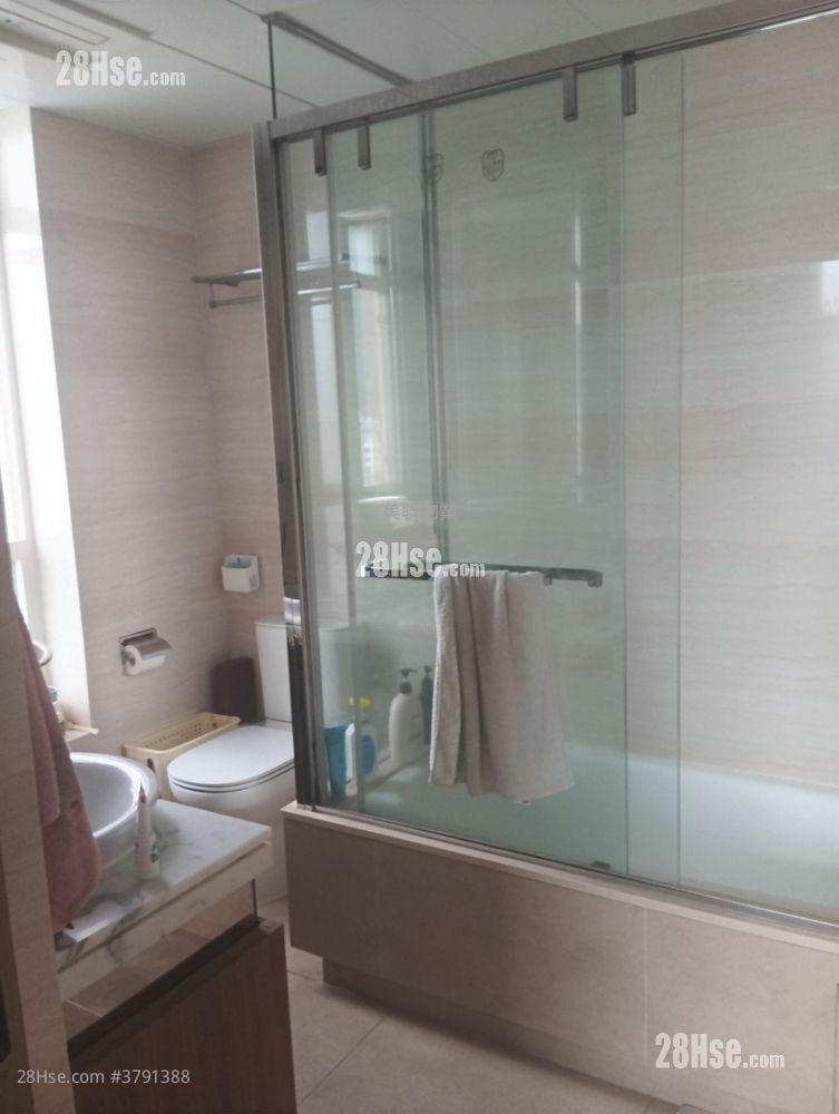 The Grandville Sell 4 Bedrooms , 3 Bathrooms 1,102 ft²