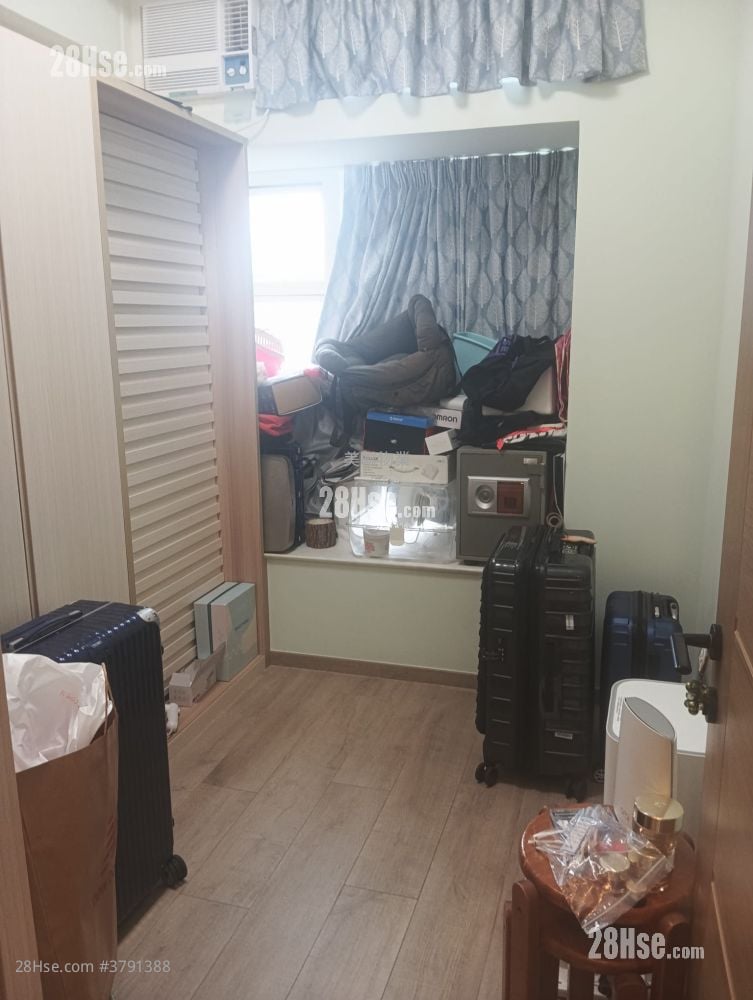 The Grandville Sell 4 Bedrooms , 3 Bathrooms 1,102 ft²