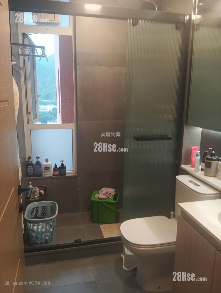 The Grandville Sell 4 Bedrooms , 3 Bathrooms 1,102 ft²