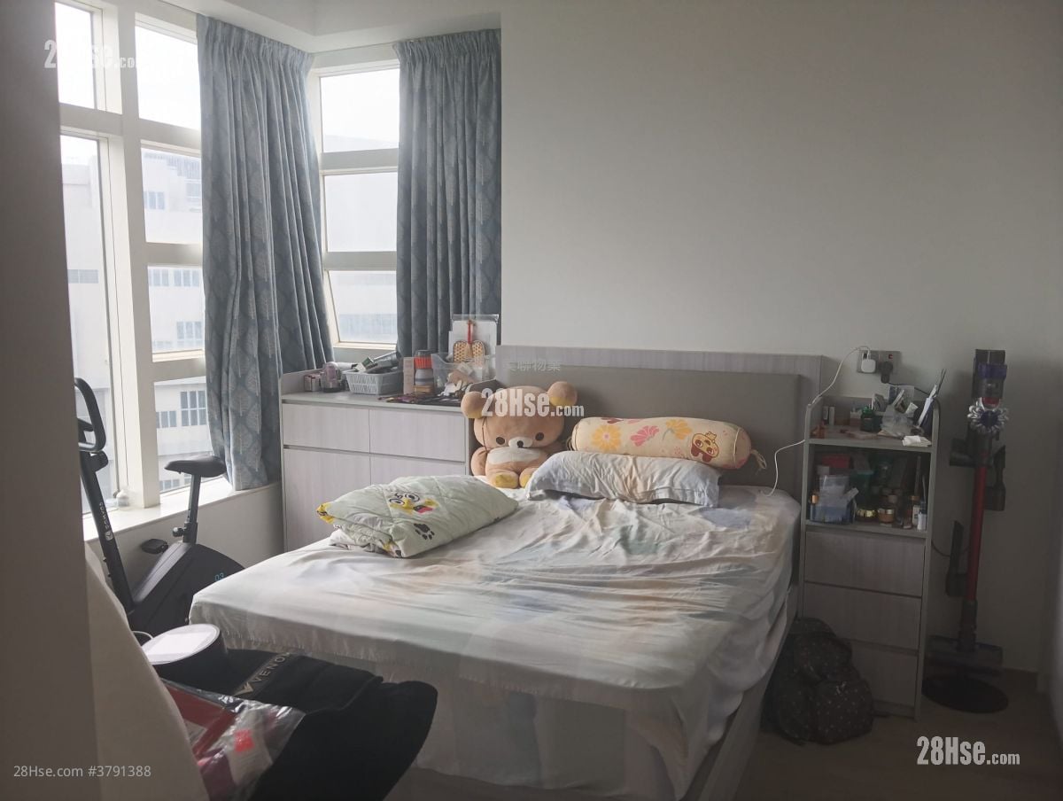 The Grandville Sell 4 Bedrooms , 3 Bathrooms 1,102 ft²