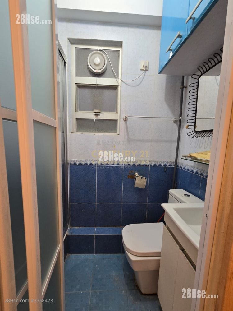 Metro Mansion Rental 2 Bedrooms , 1 Bathroom 341 ft²