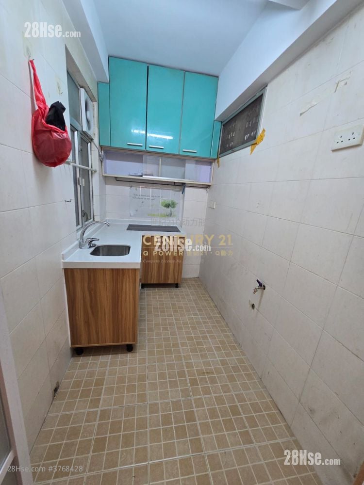 Metro Mansion Rental 2 Bedrooms , 1 Bathroom 341 ft²