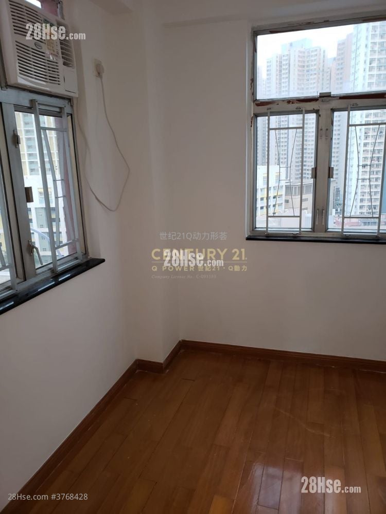 Metro Mansion Rental 2 Bedrooms , 1 Bathroom 341 ft²