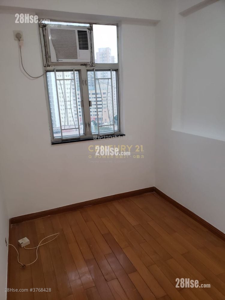 Metro Mansion Rental 2 Bedrooms , 1 Bathroom 341 ft²