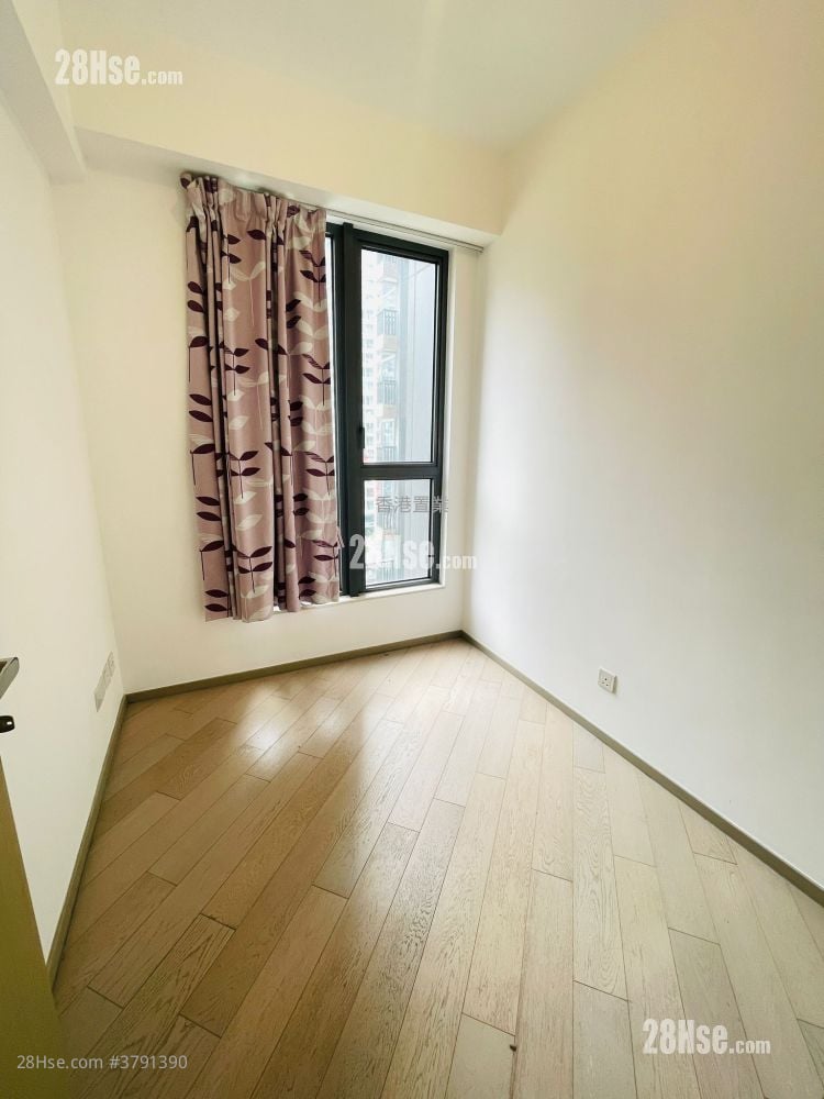 The Wings Rental 2 Bedrooms , 1 Bathroom 541 ft²