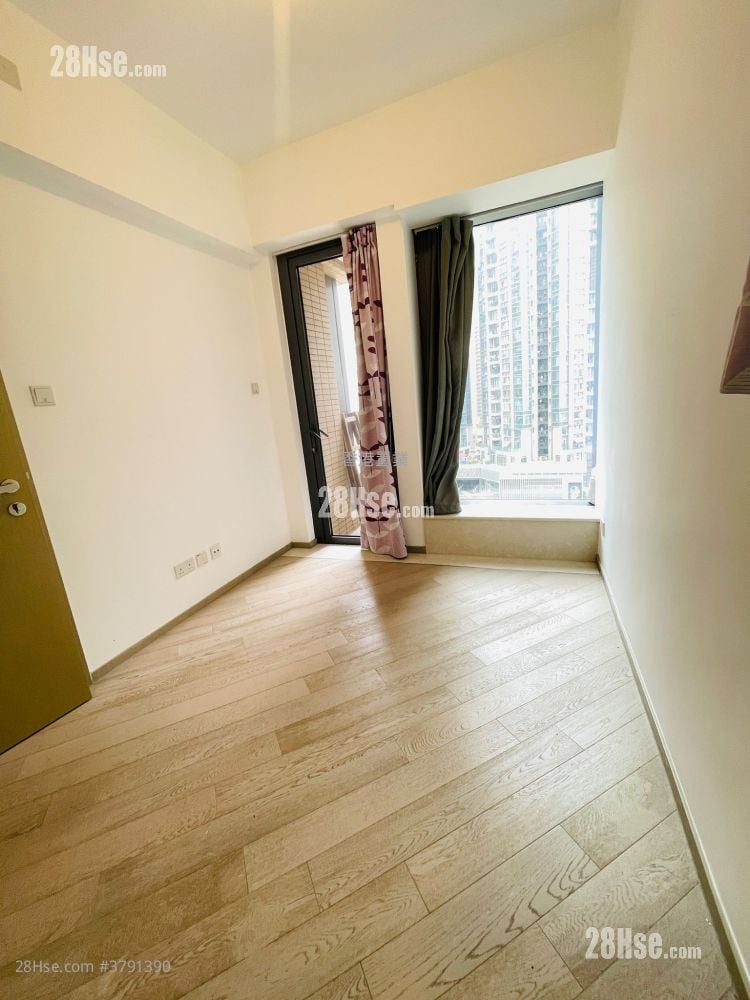 The Wings Rental 2 Bedrooms , 1 Bathroom 541 ft²