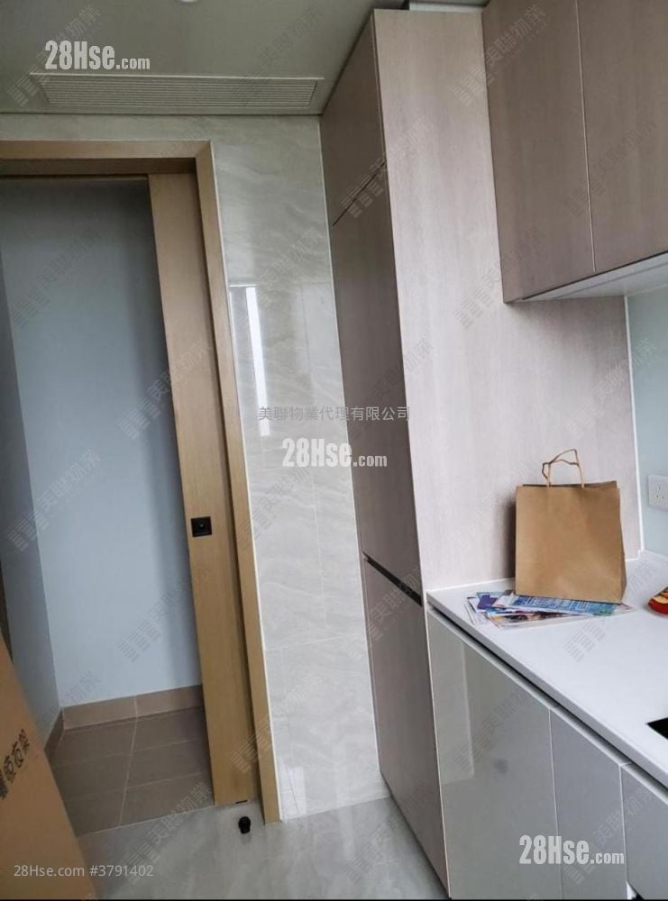 Malibu Sell 2 Bedrooms , 1 Bathroom 555 ft²