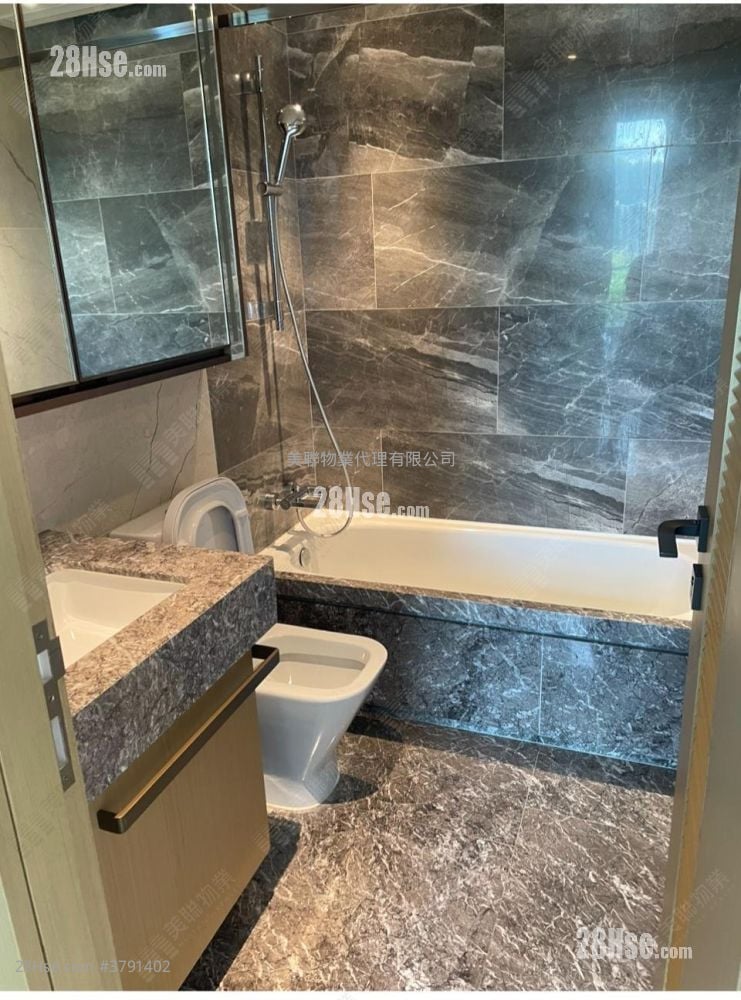 Malibu Sell 2 Bedrooms , 1 Bathroom 555 ft²