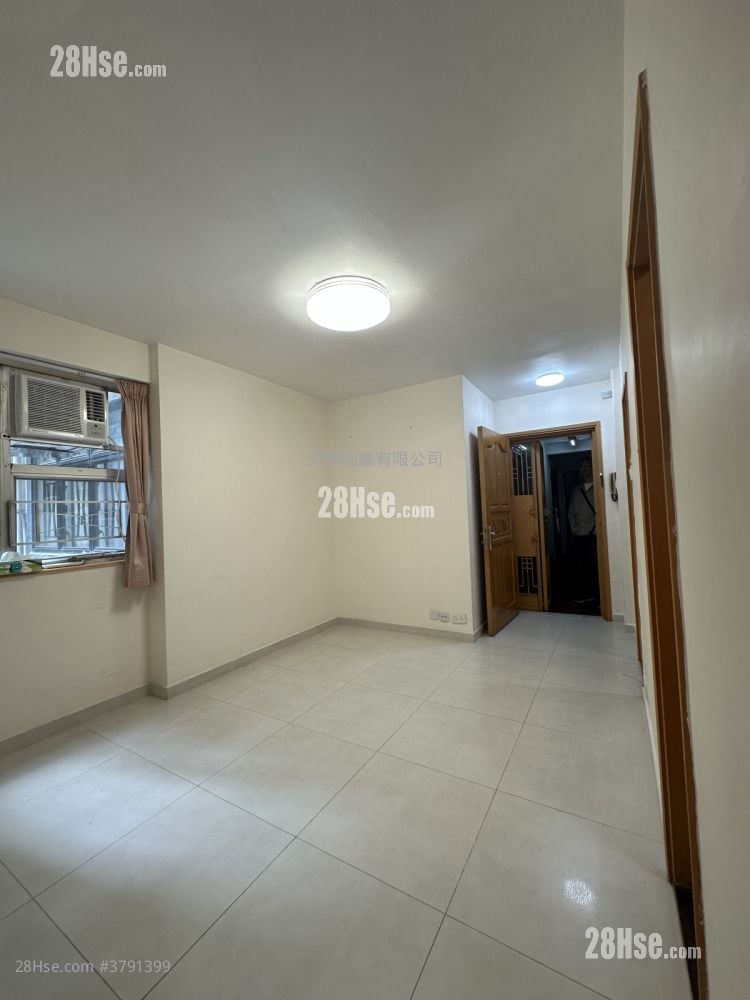 Wyler Garden Sell 2 Bedrooms , 1 Bathroom 336 ft²