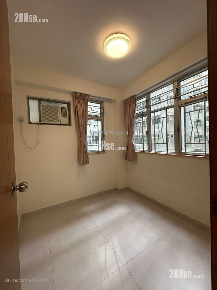 Wyler Garden Sell 2 Bedrooms , 1 Bathroom 336 ft²