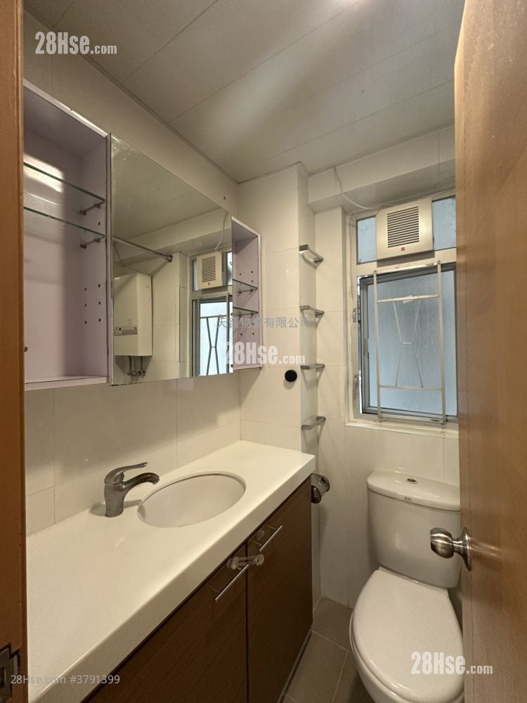 Wyler Garden Sell 2 Bedrooms , 1 Bathroom 336 ft²