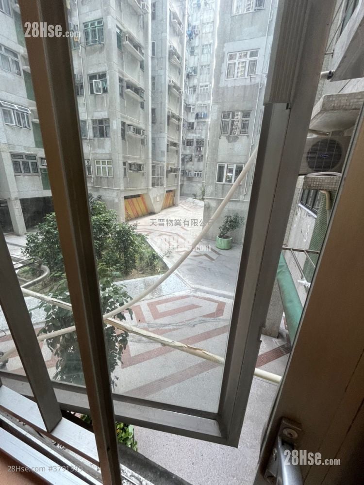 Wyler Garden Sell 2 Bedrooms , 1 Bathroom 336 ft²