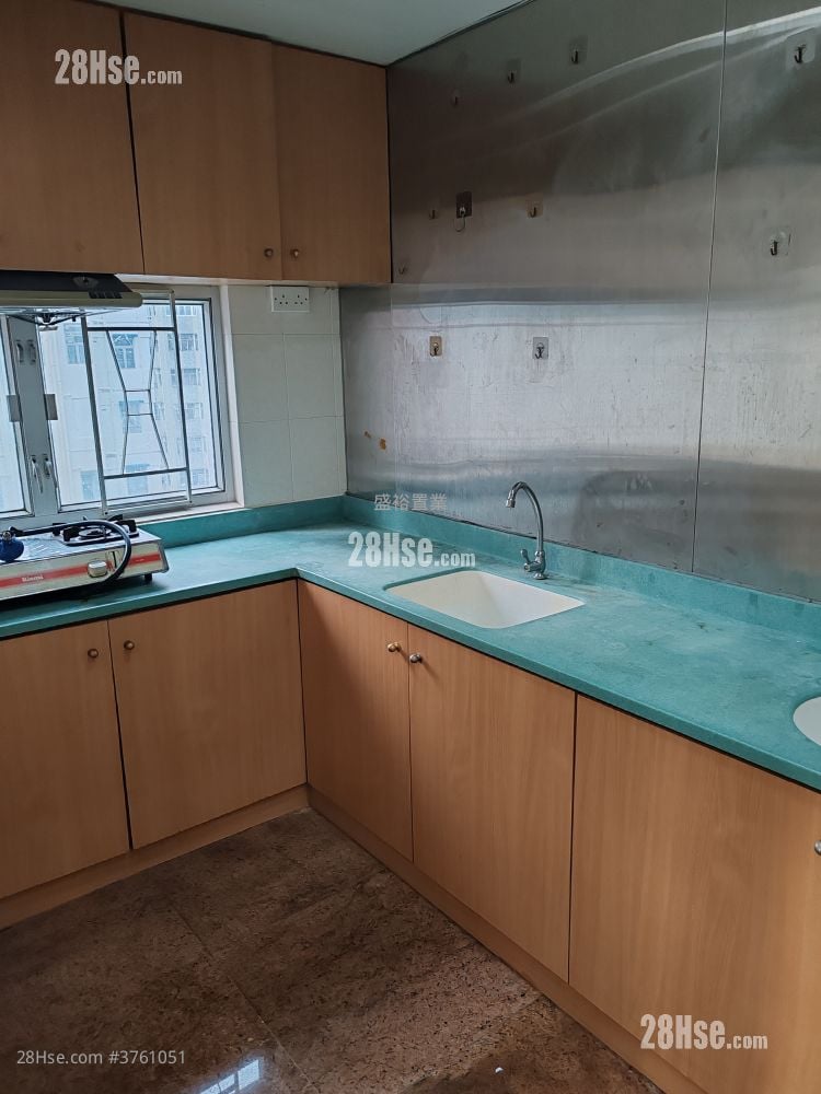 On Luen Building Sell Studio , 1 Toilet