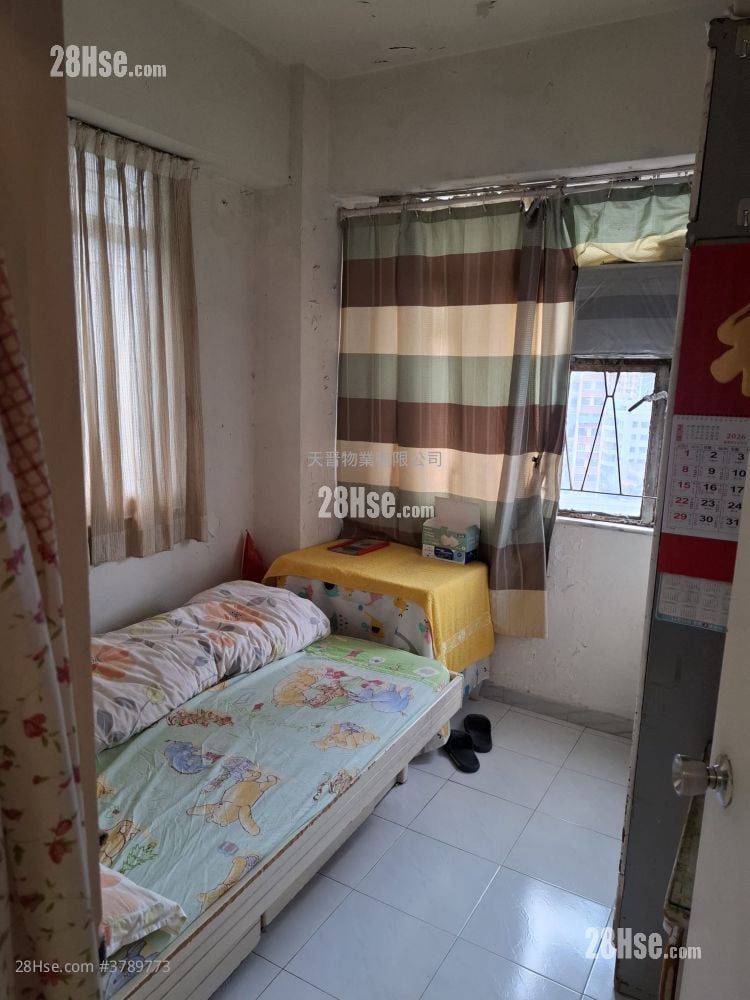 Wang Fung Building Sell 2 Bedrooms , 1 Bathroom 351 ft²