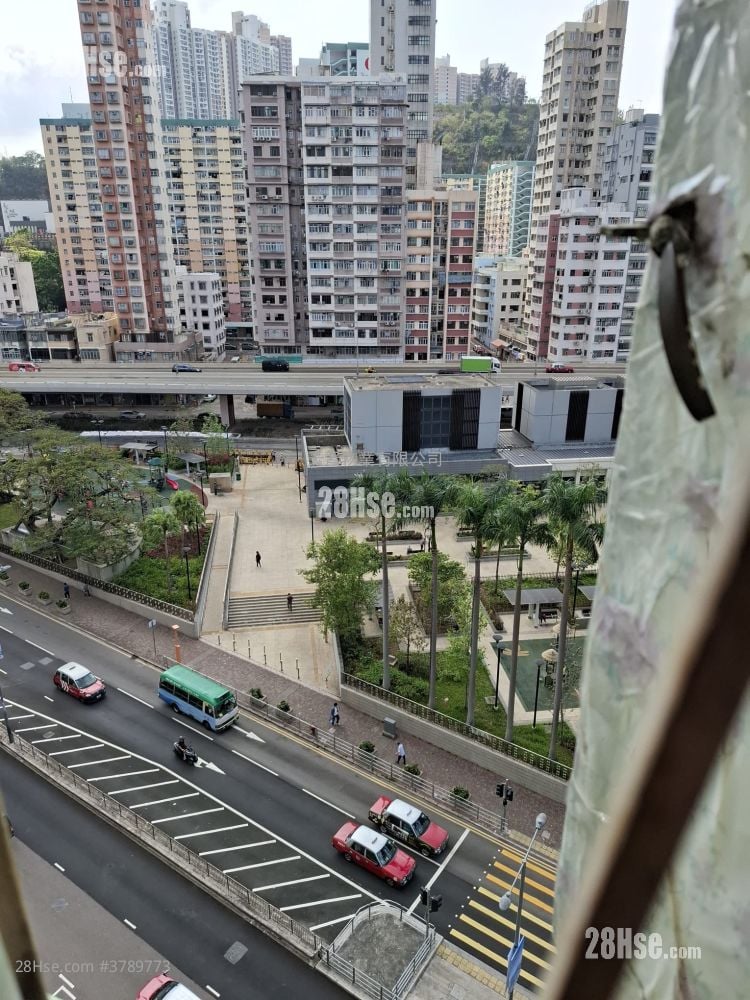 Wang Fung Building Sell 2 Bedrooms , 1 Bathroom 351 ft²