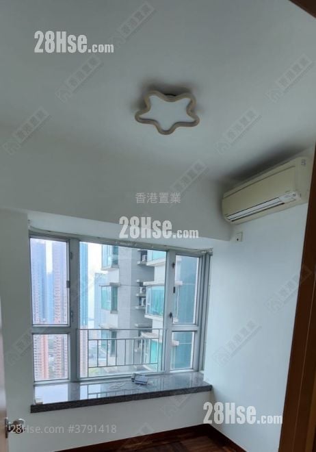 Metro Harbour View Sell 2 Bedrooms , 1 Bathroom 371 ft²
