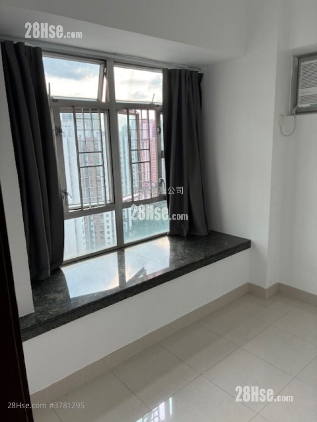Sheung Shui Centre Rental 2 Bedrooms , 1 Bathroom 351 ft²