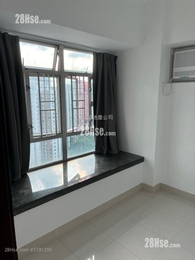 Sheung Shui Centre Rental 2 Bedrooms , 1 Bathroom 351 ft²