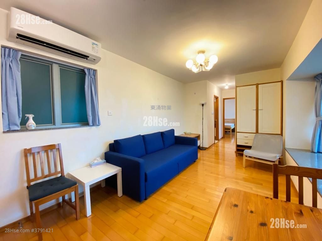 Seaview Crescent Rental 2 Bedrooms , 1 Bathroom 521 ft²