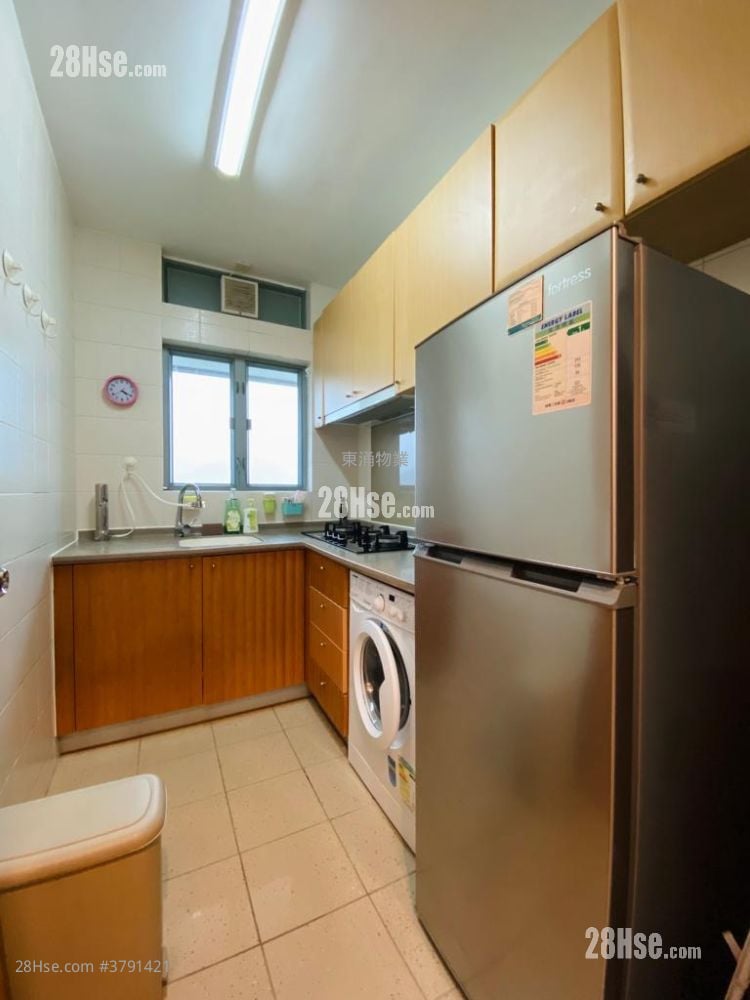 Seaview Crescent Rental 2 Bedrooms , 1 Bathroom 521 ft²