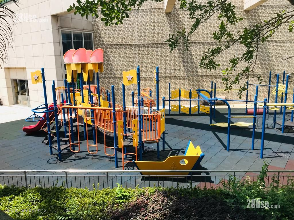 Seaview Crescent Rental 2 Bedrooms , 1 Bathroom 521 ft²