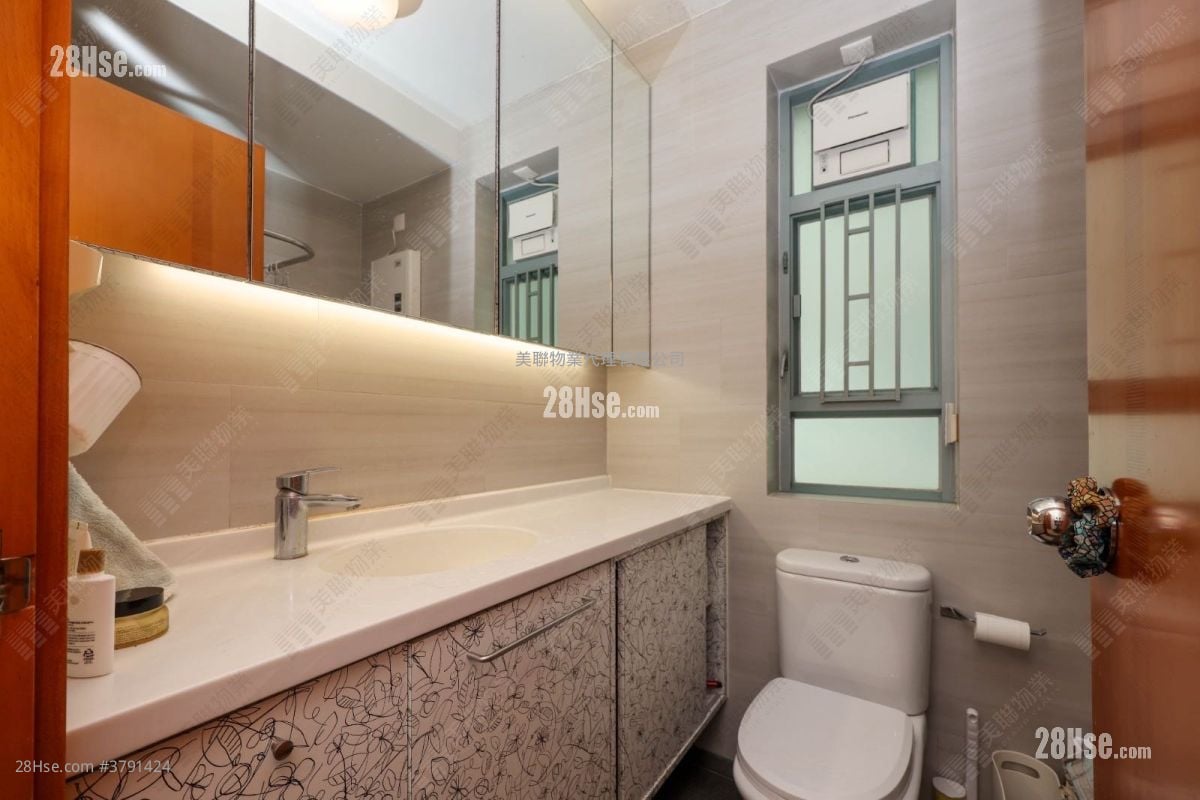 Seaview Crescent Sell 2 Bedrooms 541 ft²