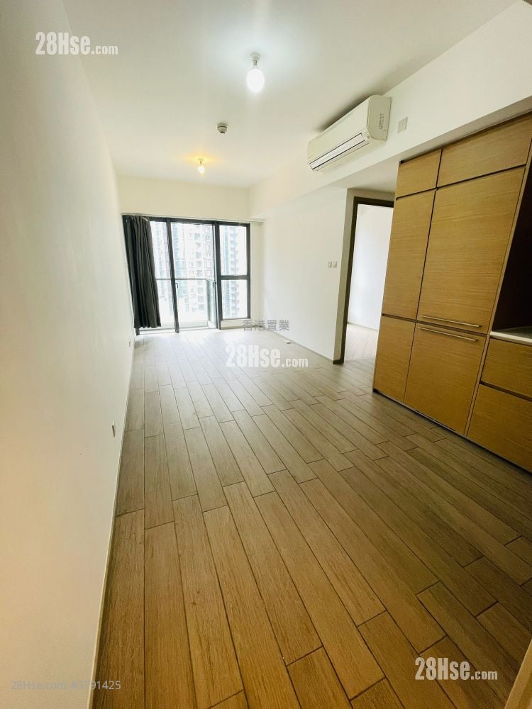 The Wings Rental 2 Bedrooms , 1 Bathroom 541 ft²