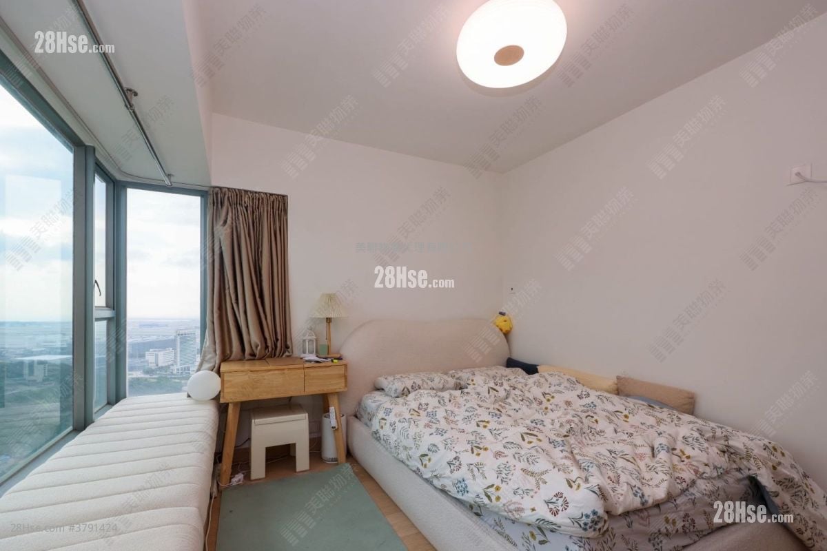 Seaview Crescent Sell 2 Bedrooms 541 ft²