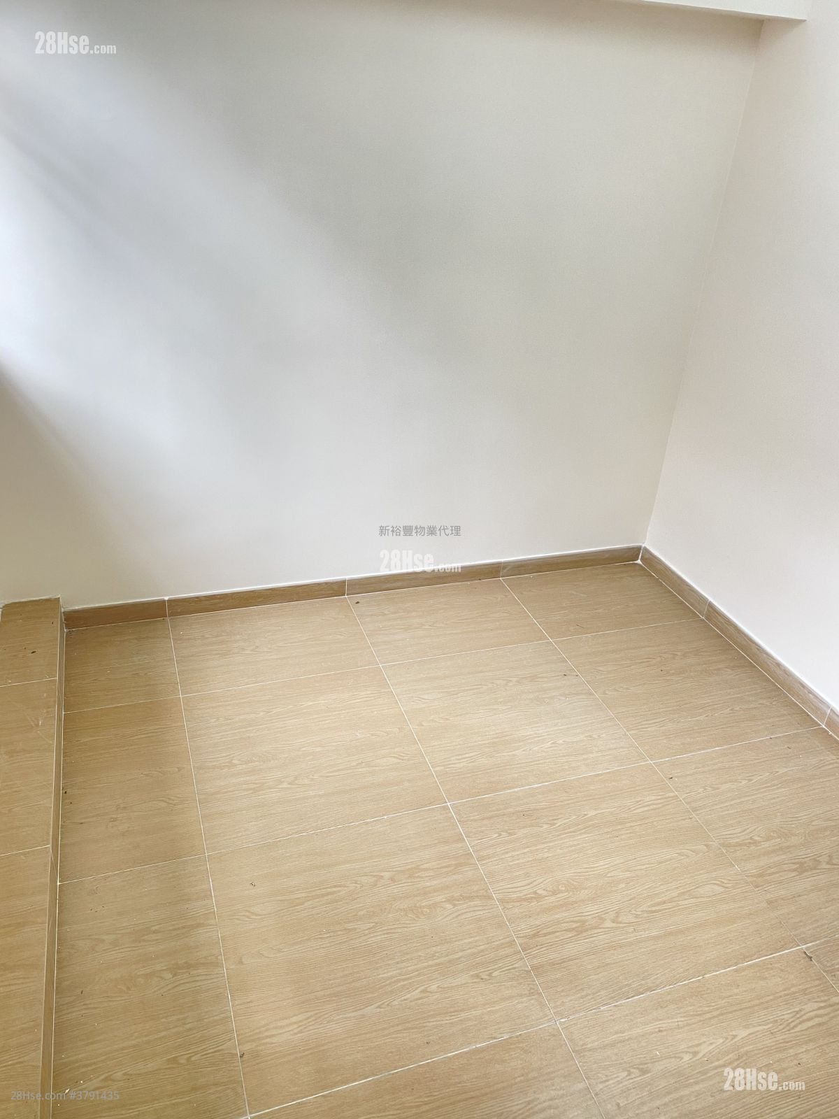 砵兰街302号 租盘 开放式间隔 , 1 浴室 105 平方尺