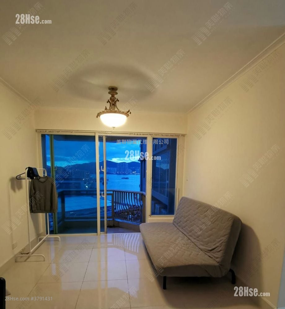 领都 售盘 3 房 , 3 浴室 822 平方尺