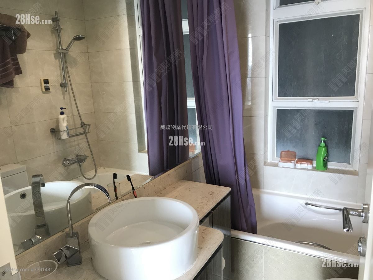 领都 售盘 3 房 , 3 浴室 822 平方尺