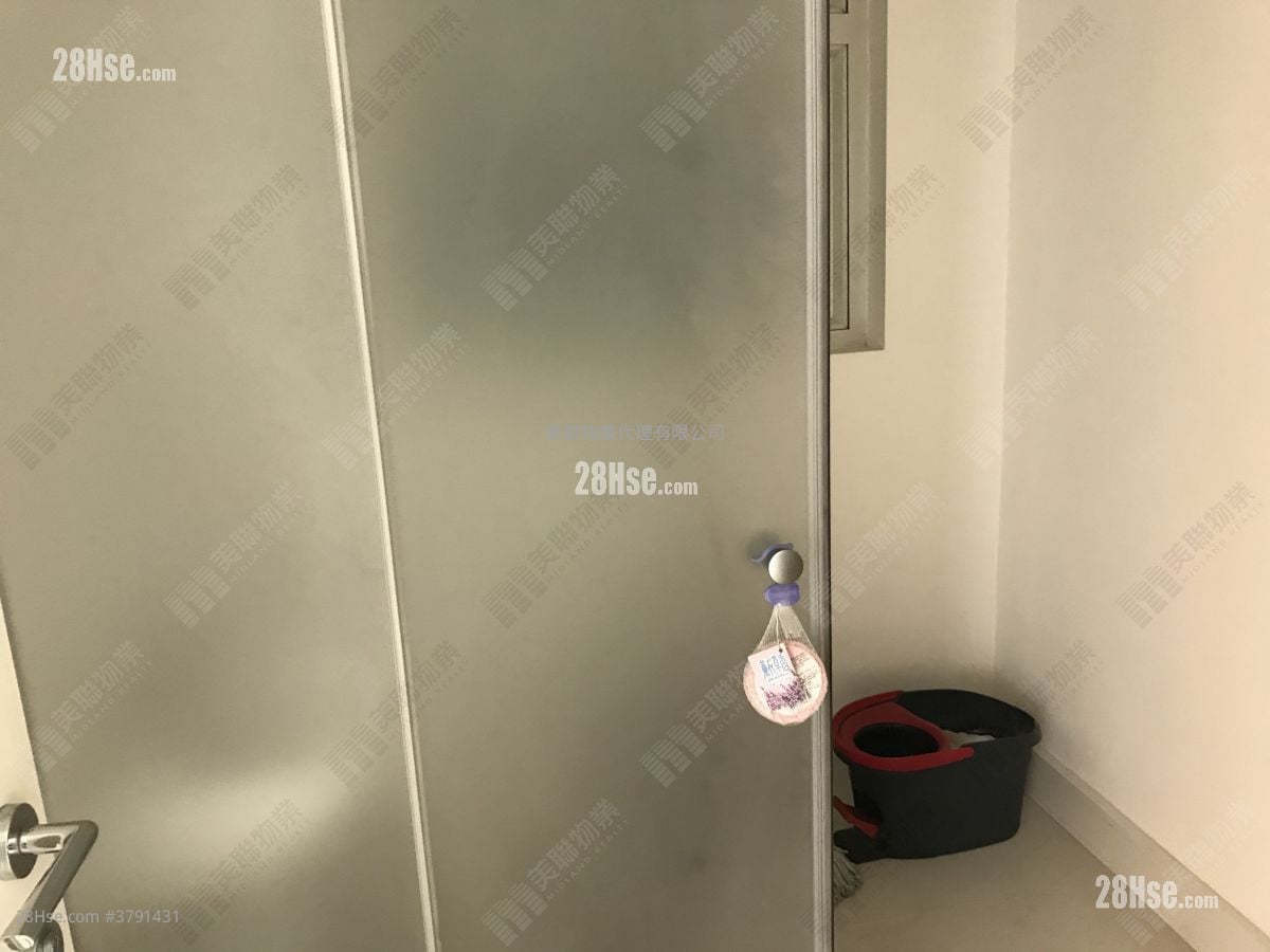 领都 售盘 3 房 , 3 浴室 822 平方尺