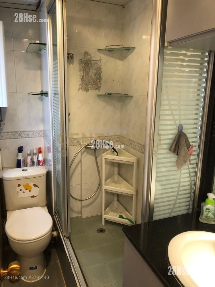 Sun Sing Centre Rental 2 Bedrooms , 1 Bathroom 297 ft²