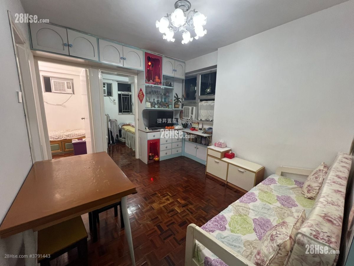 Wyler Garden Sell 2 Bedrooms , 1 Bathroom 336 ft²