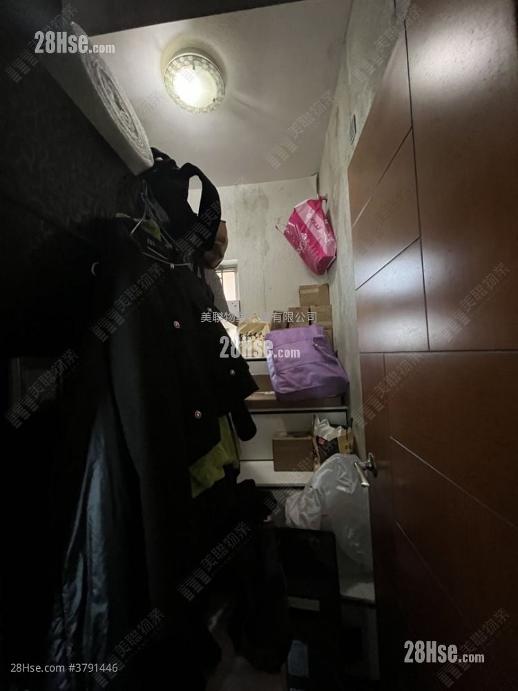 万景峯 售盘 3 房 826 平方尺