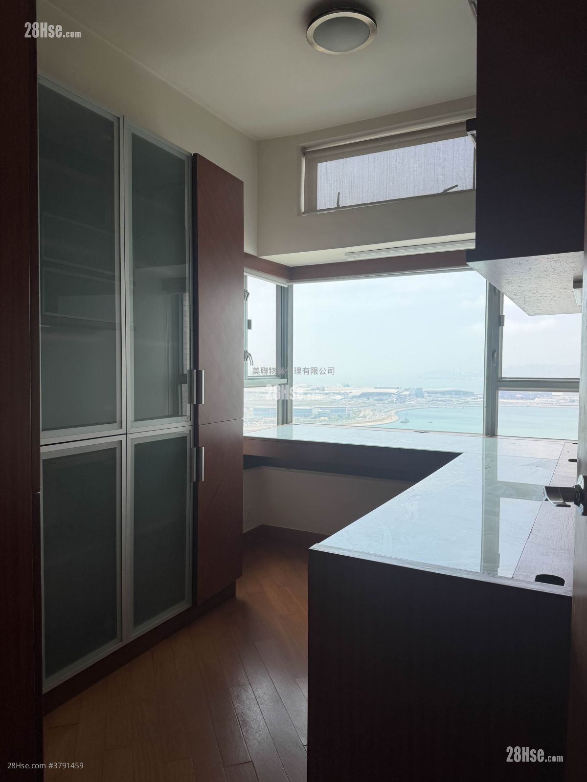 Coastal Skyline Sell 3 Bedrooms 911 ft²