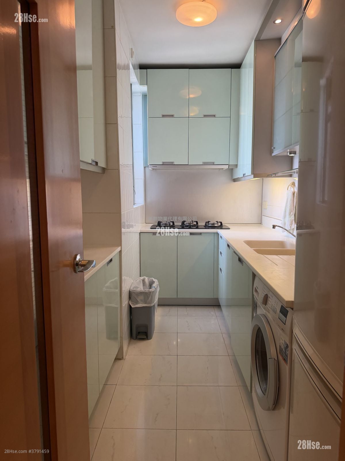 Coastal Skyline Sell 3 Bedrooms 911 ft²