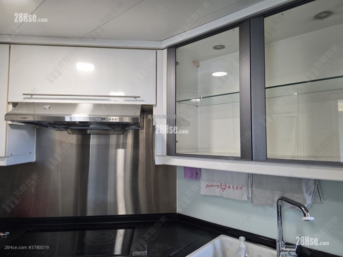 Island Harbourview Rental 3 Bedrooms , 2 Bathrooms 894 ft²